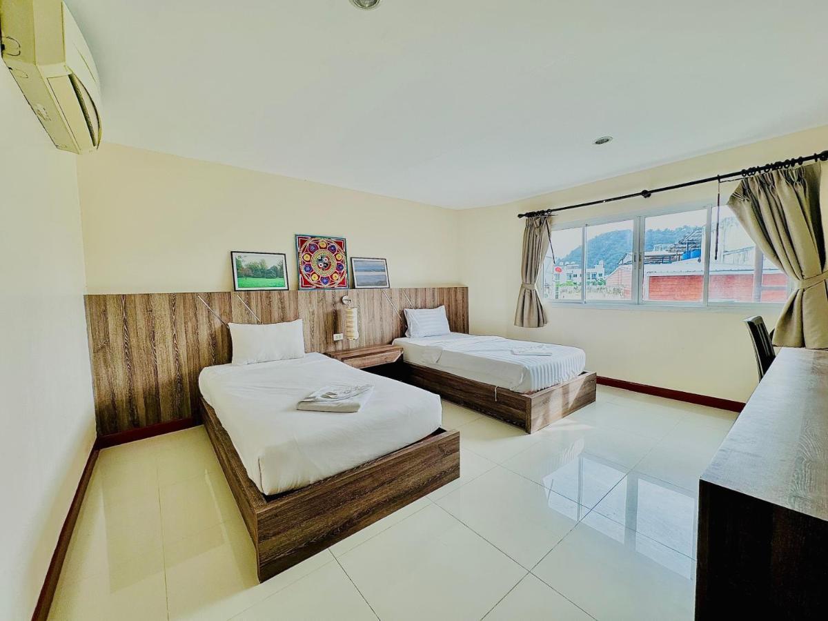 Cocoon Patong Hotel Bagian luar foto